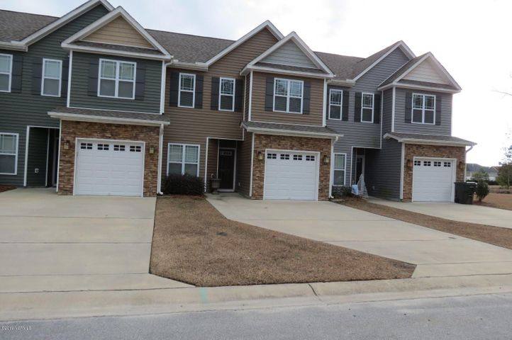 Townhouse for rent at 1805 Fox Den Way #5, Greenville, NC 27858