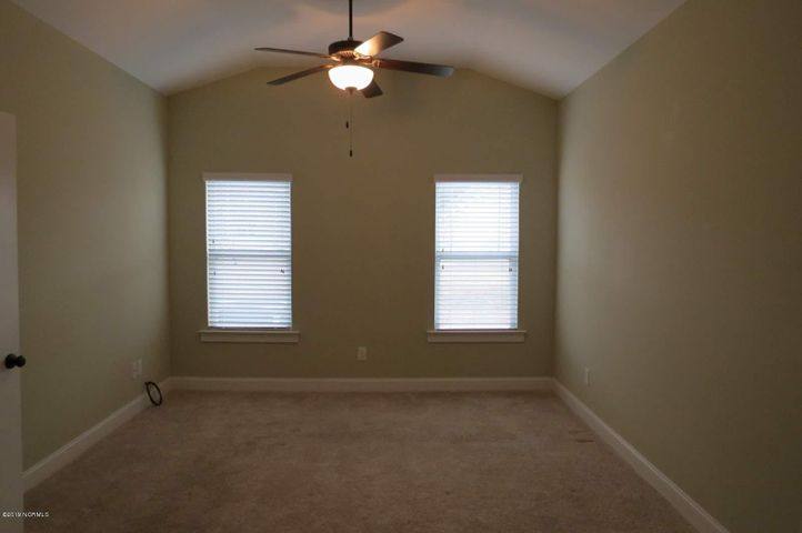 Townhouse for rent at 1805 Fox Den Way #5, Greenville, NC 27858