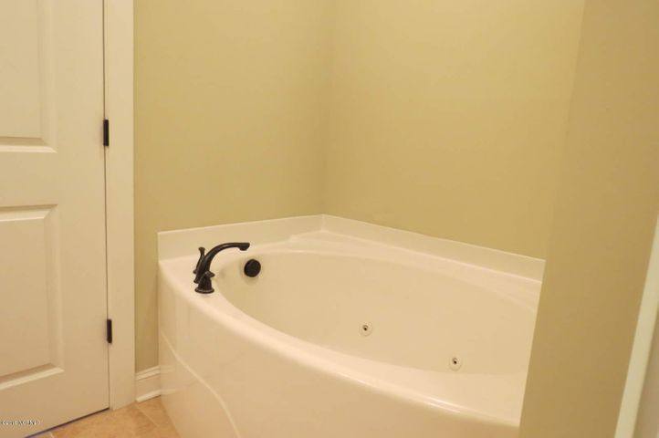 Townhouse for rent at 1805 Fox Den Way #5, Greenville, NC 27858