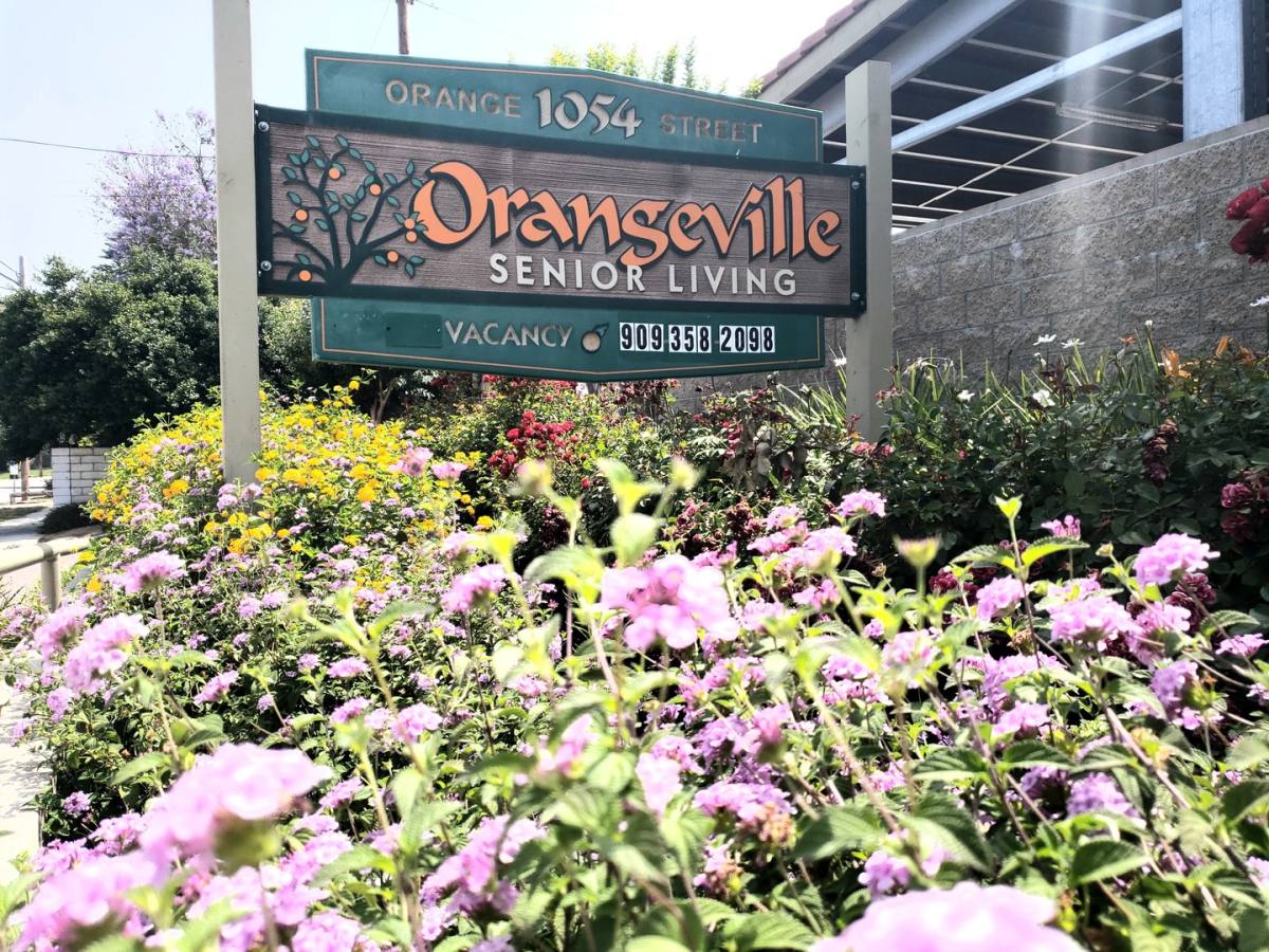 Apartment for rent at 1054 N Orange St, Riverside, CA 92501