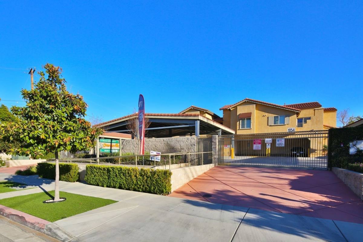 Apartment for rent at 1054 N Orange St, Riverside, CA 92501