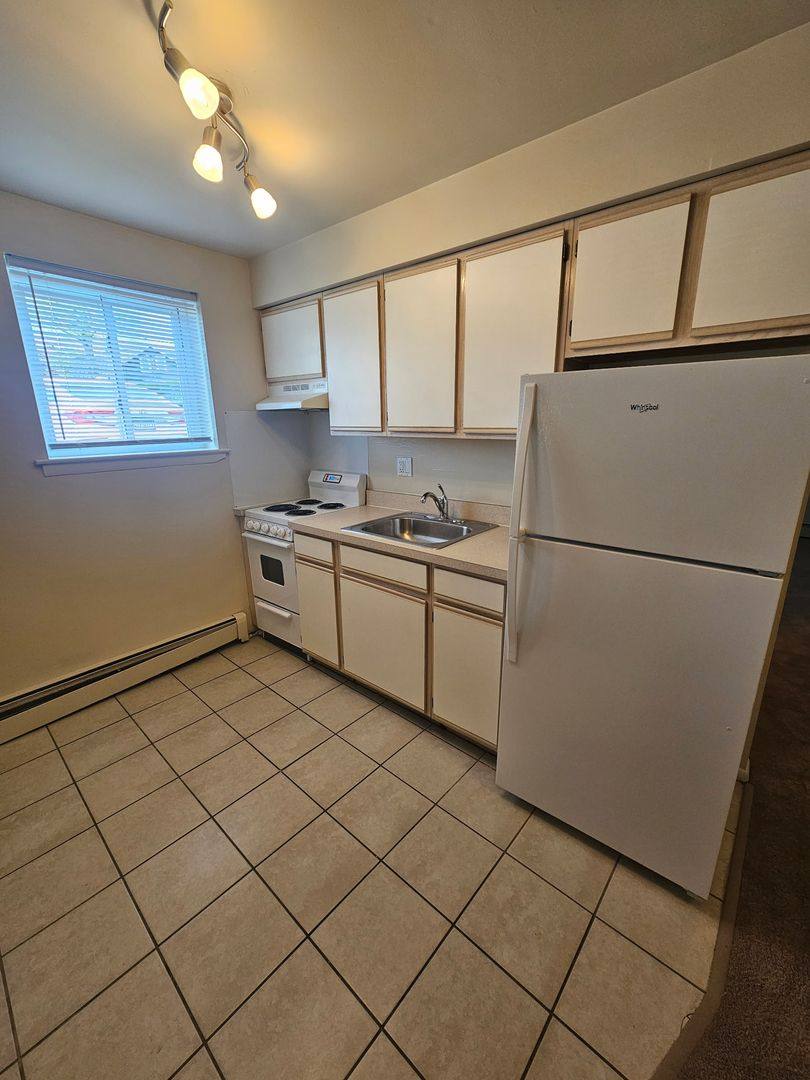 Apartment for rent at 227 Chester Pike, Norwood, PA 19074