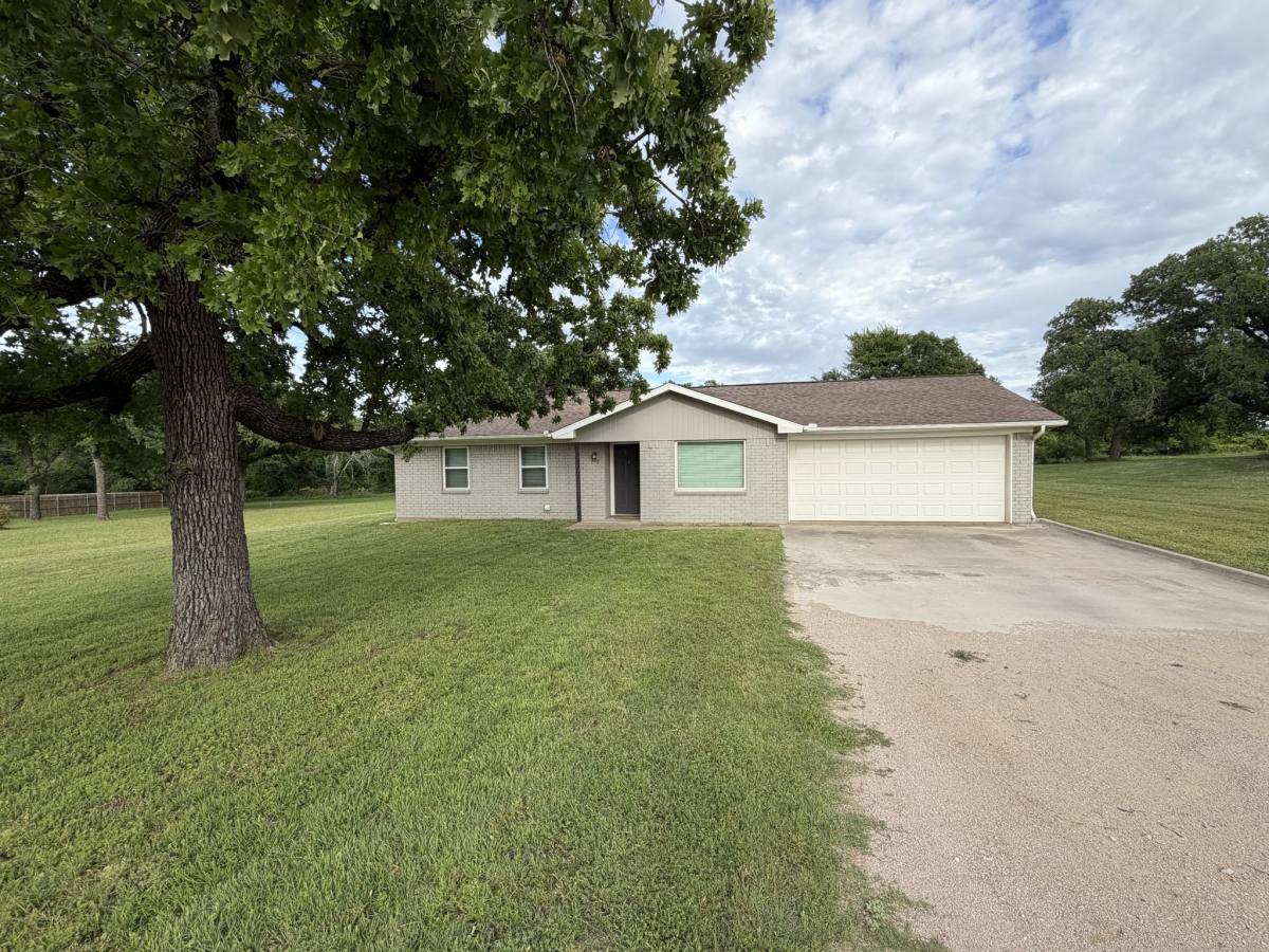 House for rent at 509 Sage Trail, Springtown, TX 76082