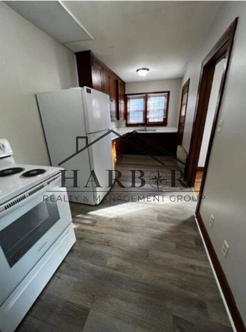 Apartment for rent at 905 1st Ave SW, Austin, MN 55912