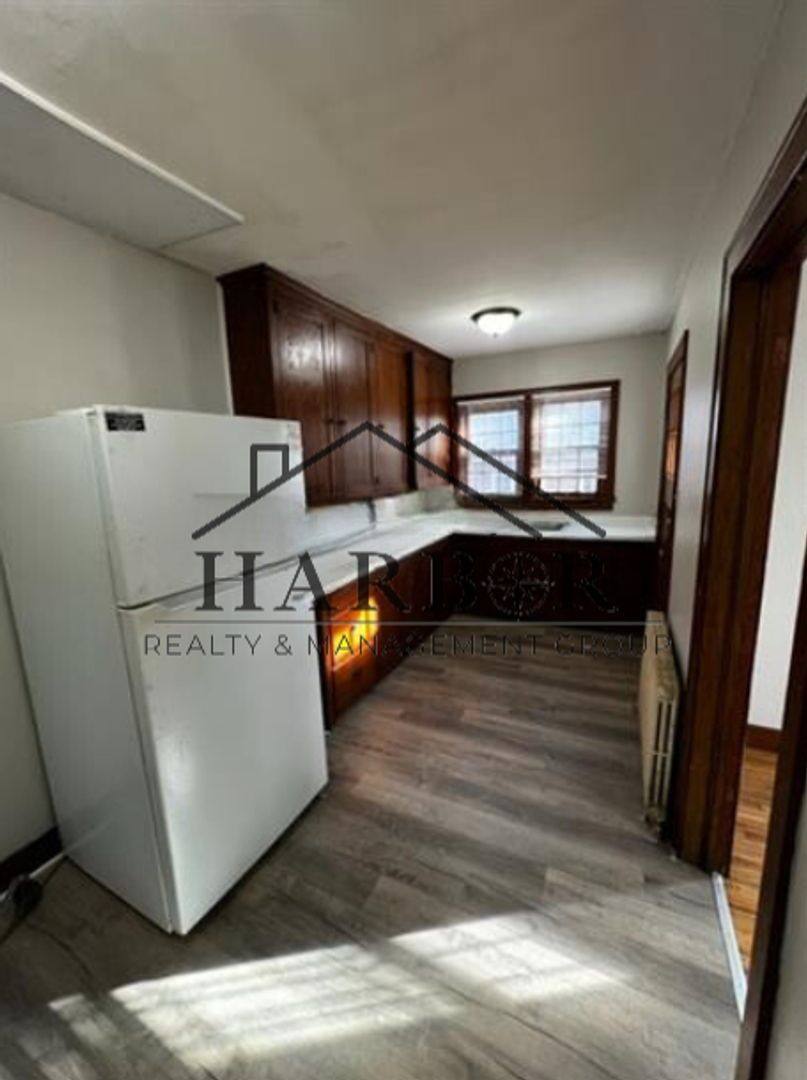 Apartment for rent at 905 1st Ave SW, Austin, MN 55912