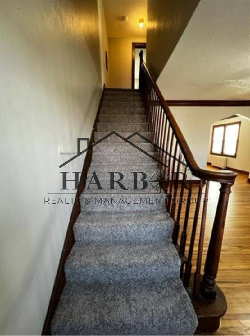 Apartment for rent at 905 1st Ave SW, Austin, MN 55912