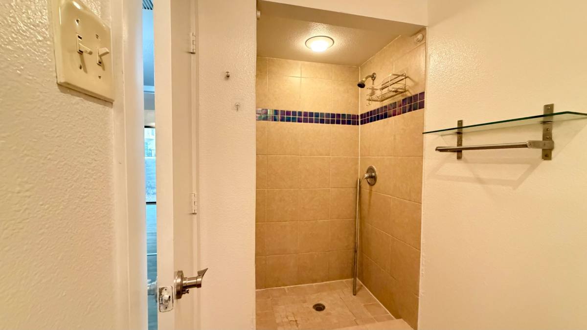 Apartment for rent at 4123 Avondale Ave #106, Dallas, TX 75219