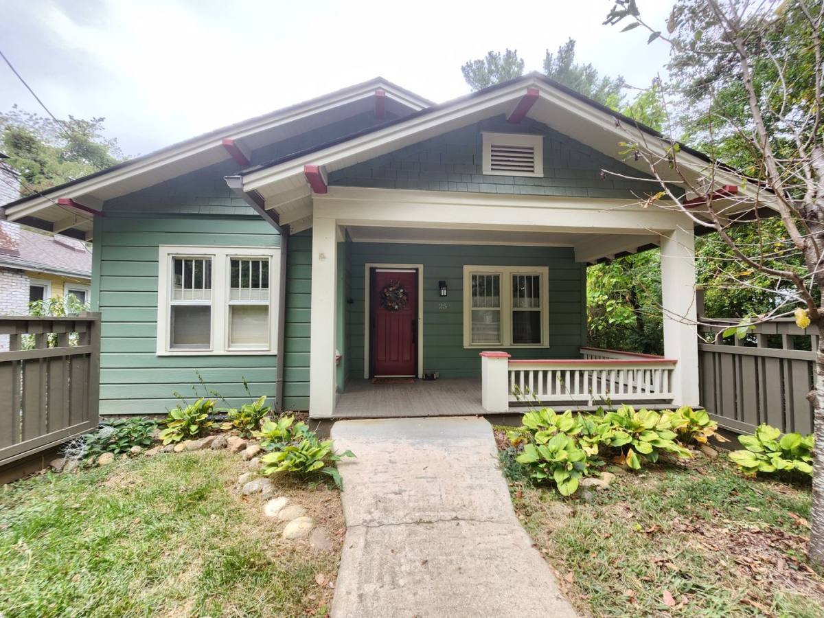 House for rent at 25 Parkman Place, Asheville, NC 28806