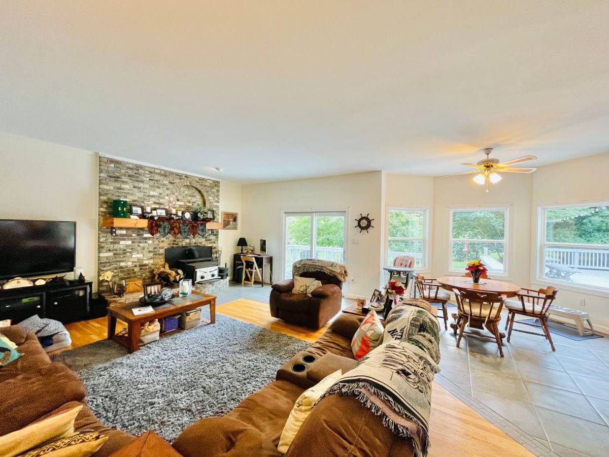 House for rent at 1474 Freeman Dr, Amissville, VA 20106