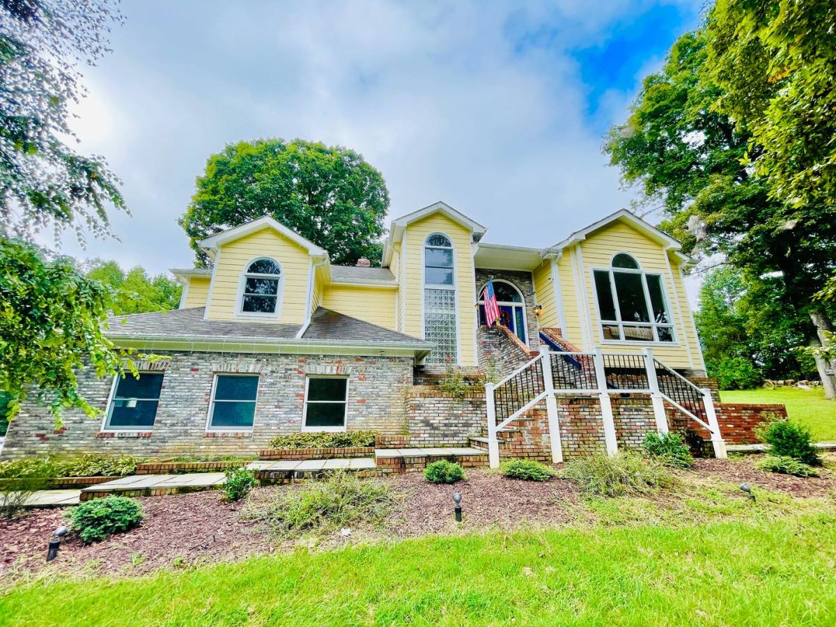 House for rent at 1474 Freeman Dr, Amissville, VA 20106