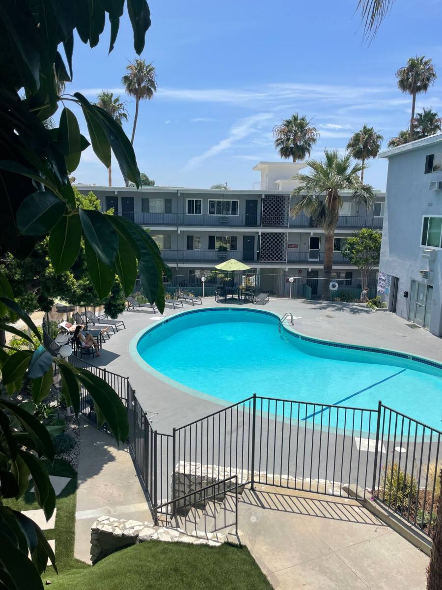 Apartment for rent at 10751 Rose Ave, Los Angeles, CA 90034