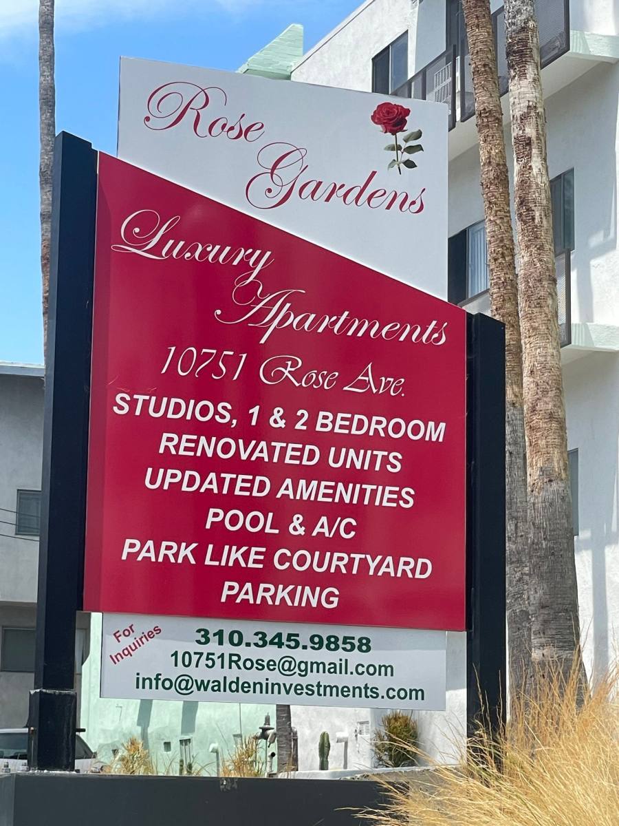 Apartment for rent at 10751 Rose Ave, Los Angeles, CA 90034