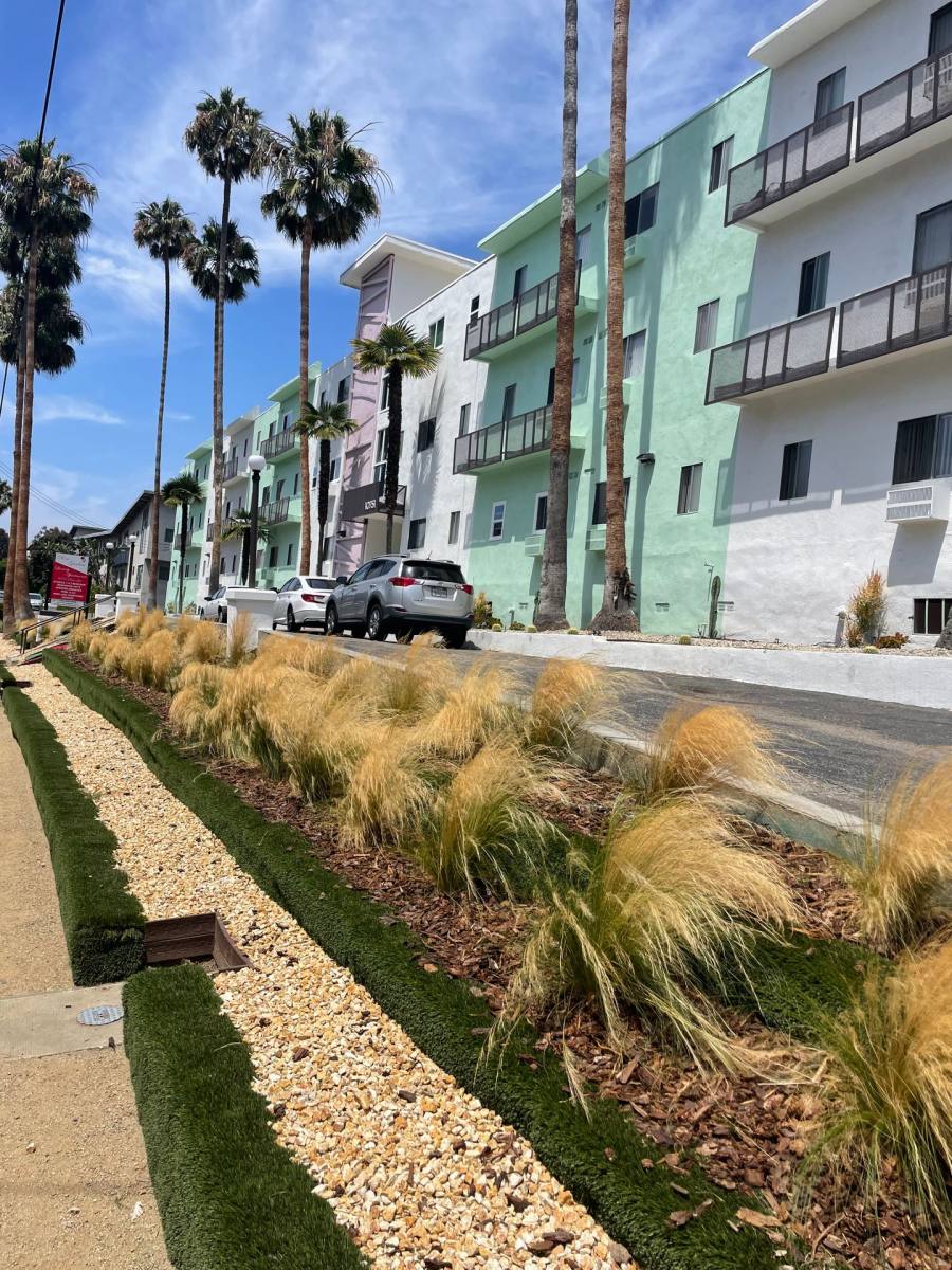 Apartment for rent at 10751 Rose Ave, Los Angeles, CA 90034