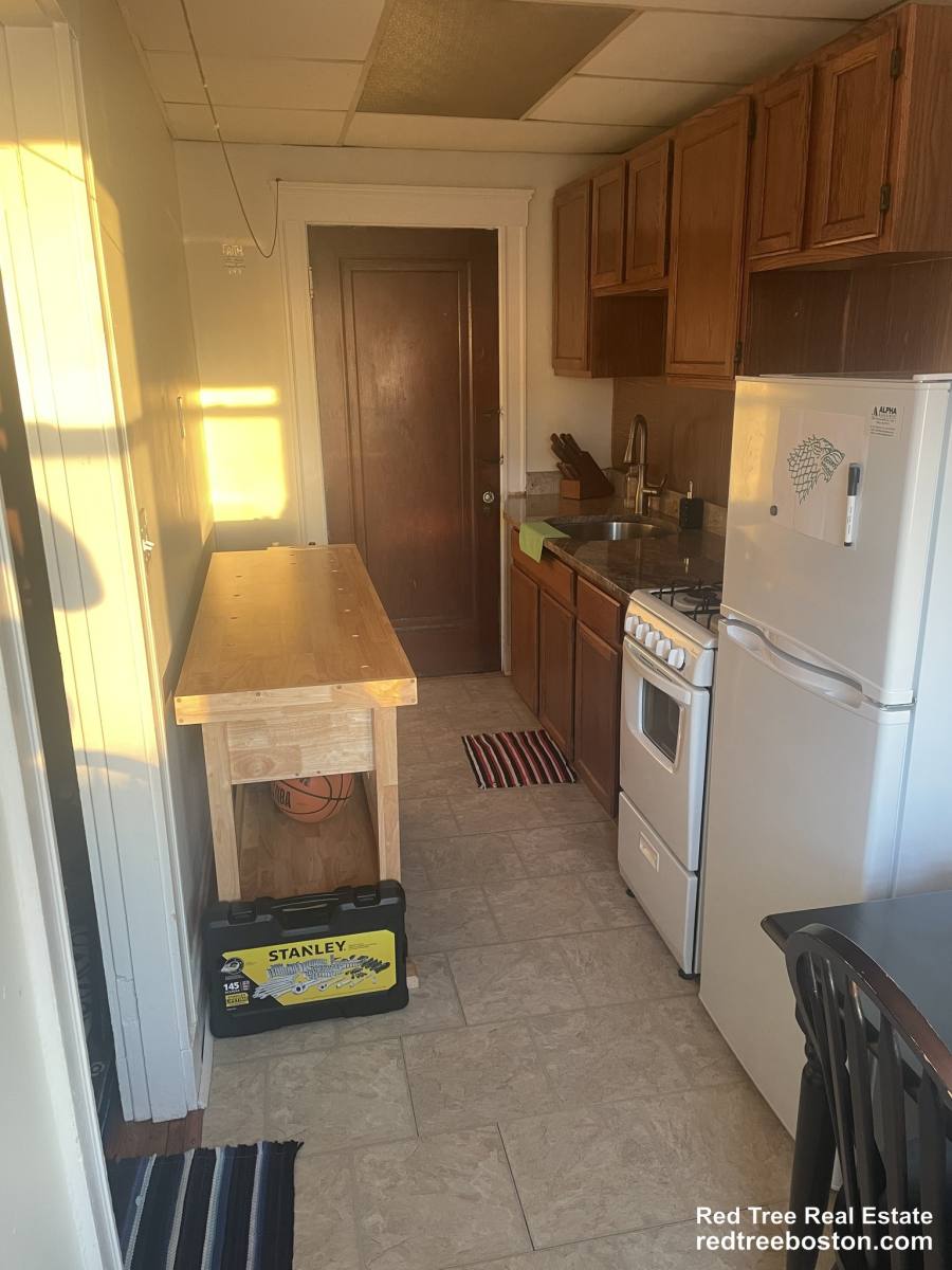 Apartment for rent at 63 Fellsway W #8, Medford, MA 02155