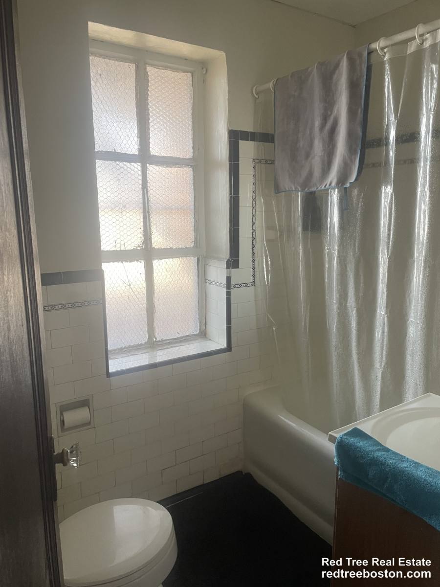 Apartment for rent at 63 Fellsway W #8, Medford, MA 02155
