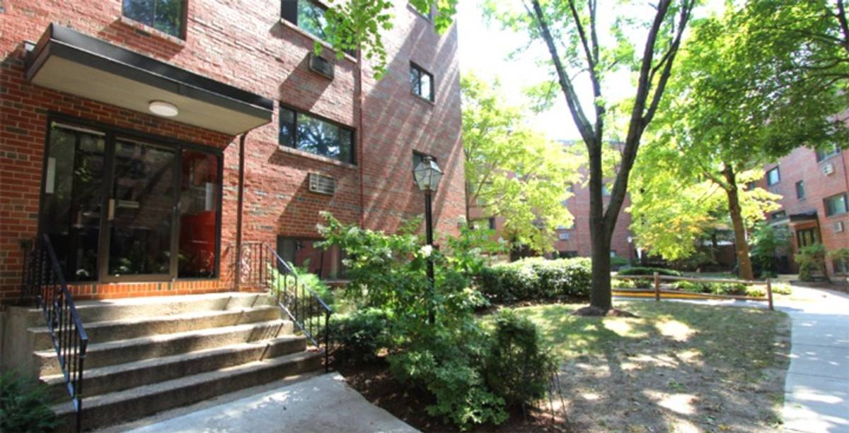 Apartment for rent at 16 Riverside St #32, Watertown, MA 02472