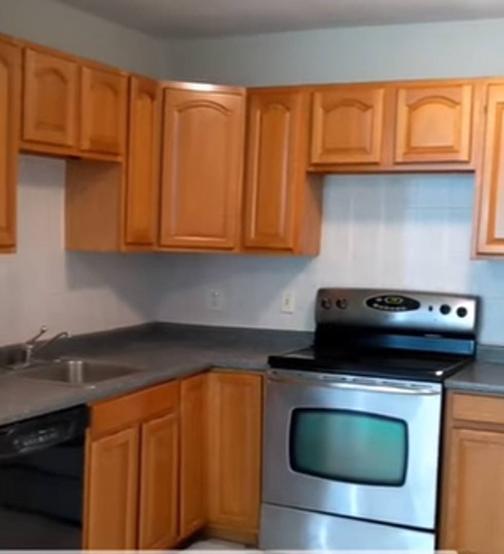 Apartment for rent at 16 Riverside St #32, Watertown, MA 02472