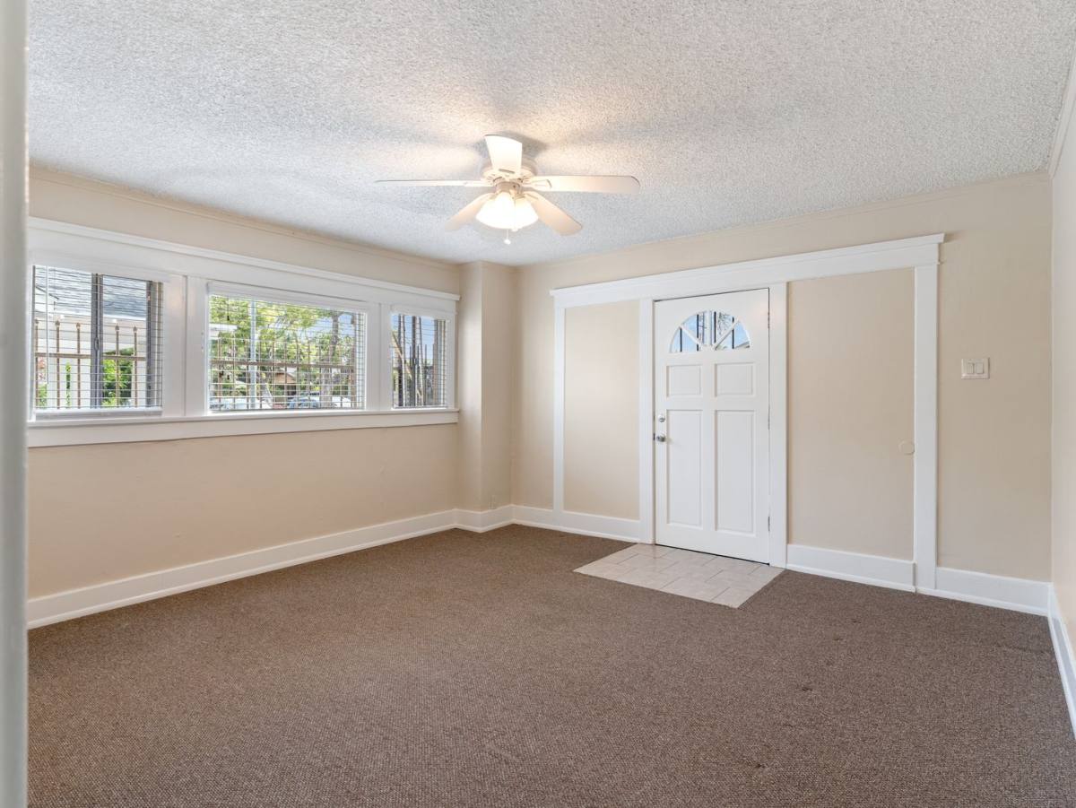 Apartment for rent at 1460 Gaviota Ave, Long Beach, CA 90813