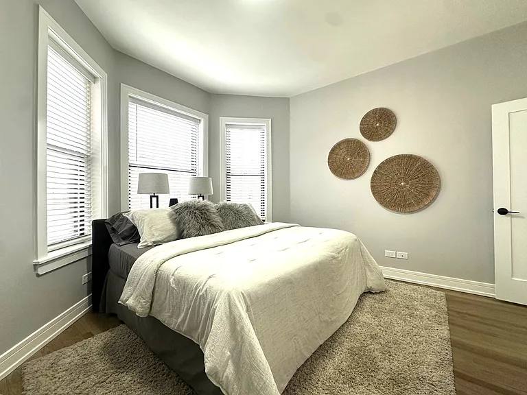 Apartment for rent at 3840 N Wilton Ave #3, Chicago, IL 60613