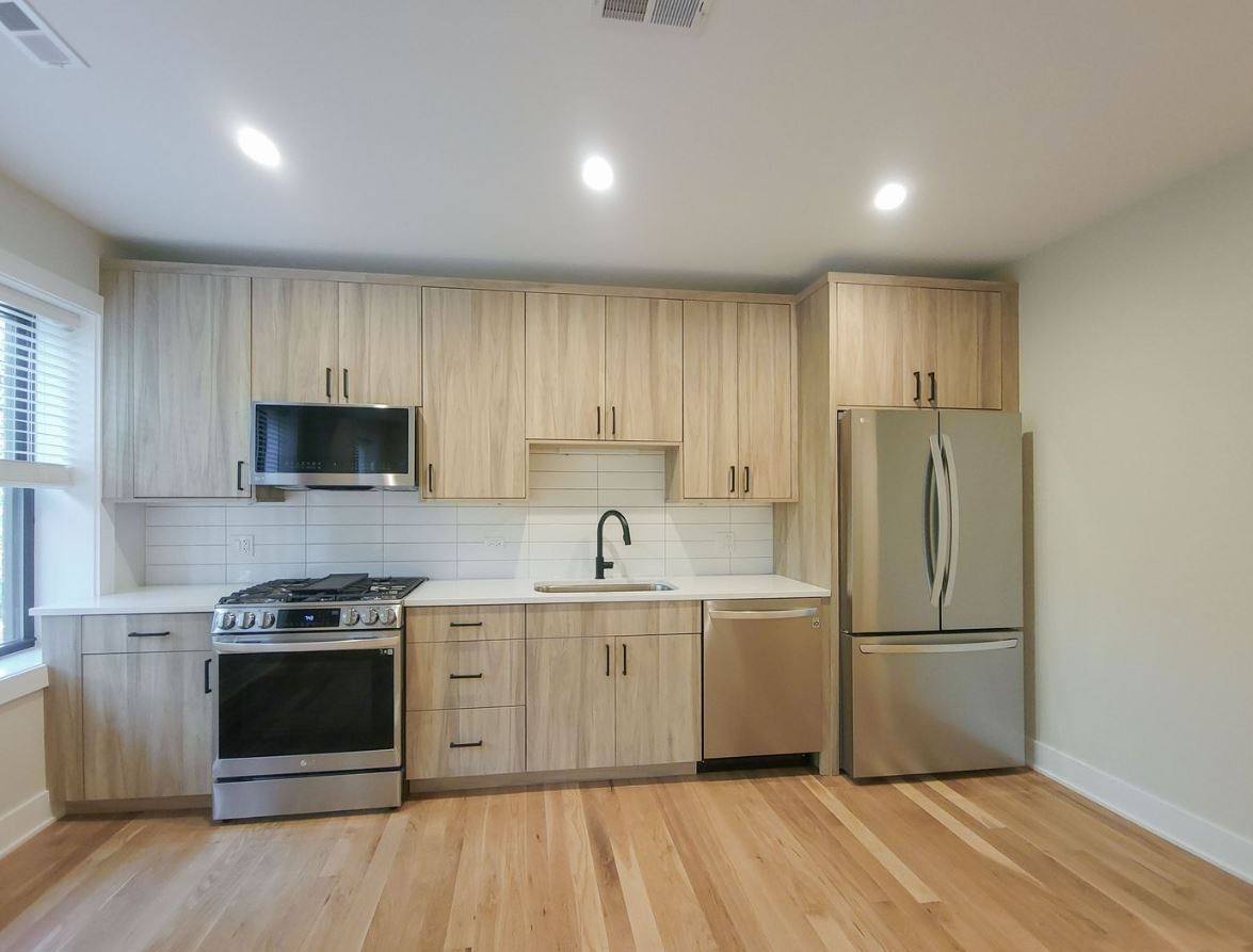 Apartment for rent at 3840 N Wilton Ave #3, Chicago, IL 60613