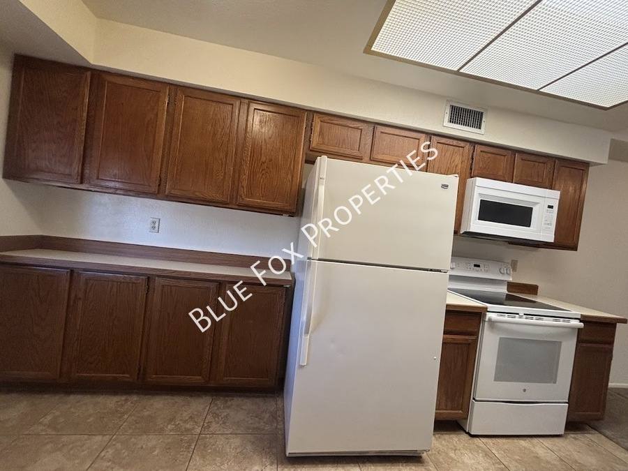 Condo for rent at 7944 E Colette Circle #133, Tucson, AZ 85710