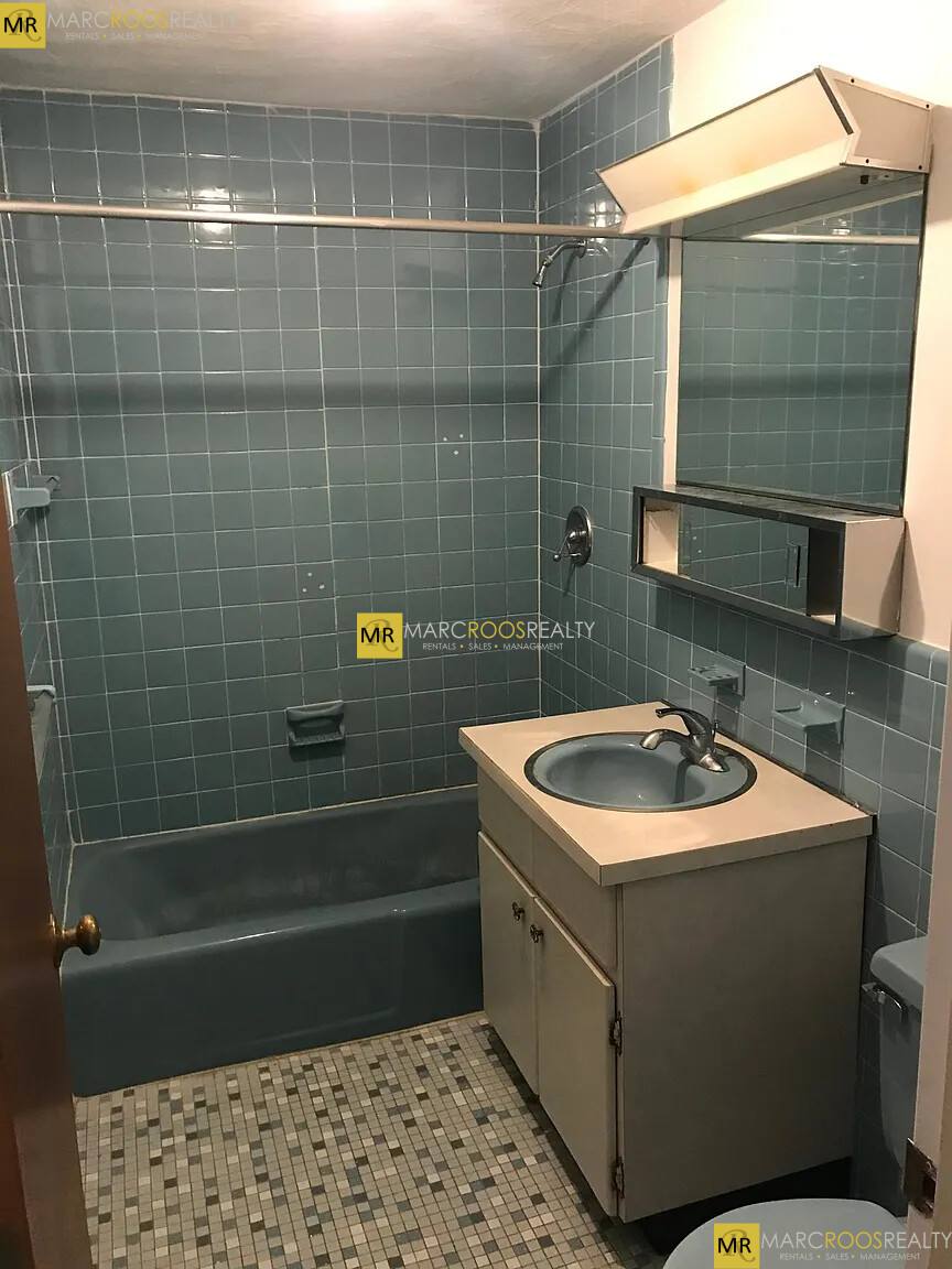 Apartment for rent at 159 Lexington St #21, Auburndale, MA 02466