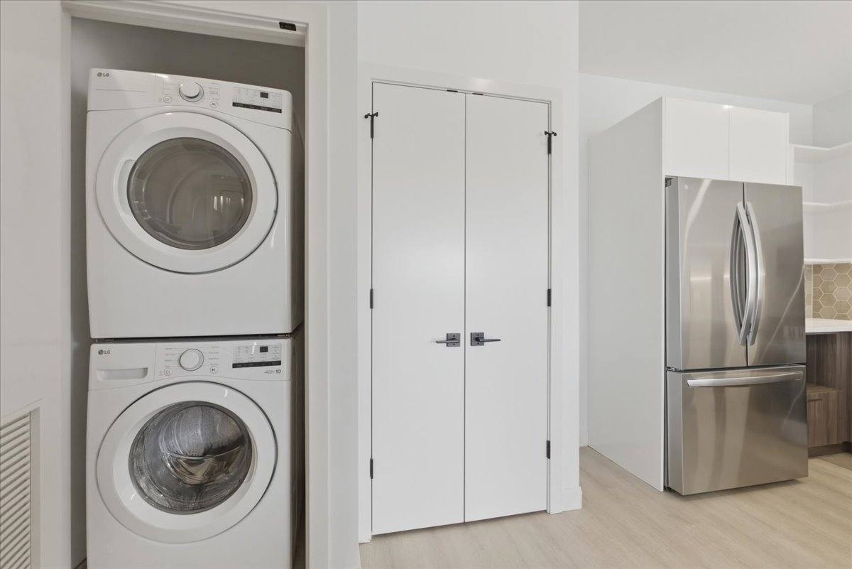 Apartment for rent at 948 W Sunnyside #201, Chicago, IL 60640