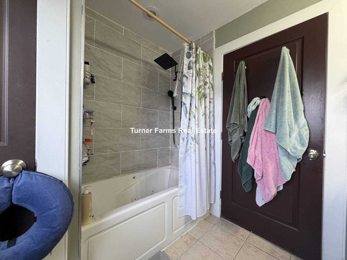 Apartment for rent at 31 Humphreys #3, Dorchester, MA 02125
