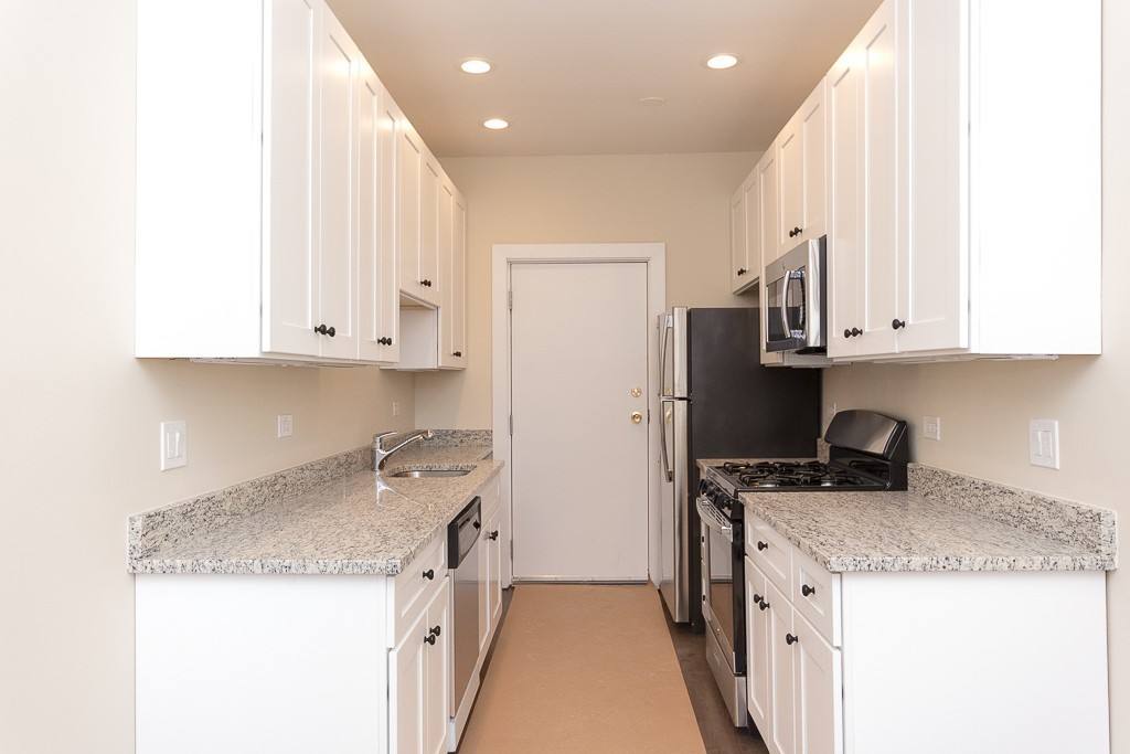 Apartment for rent at 1358 52nd #NA8, Chicago, IL 60615