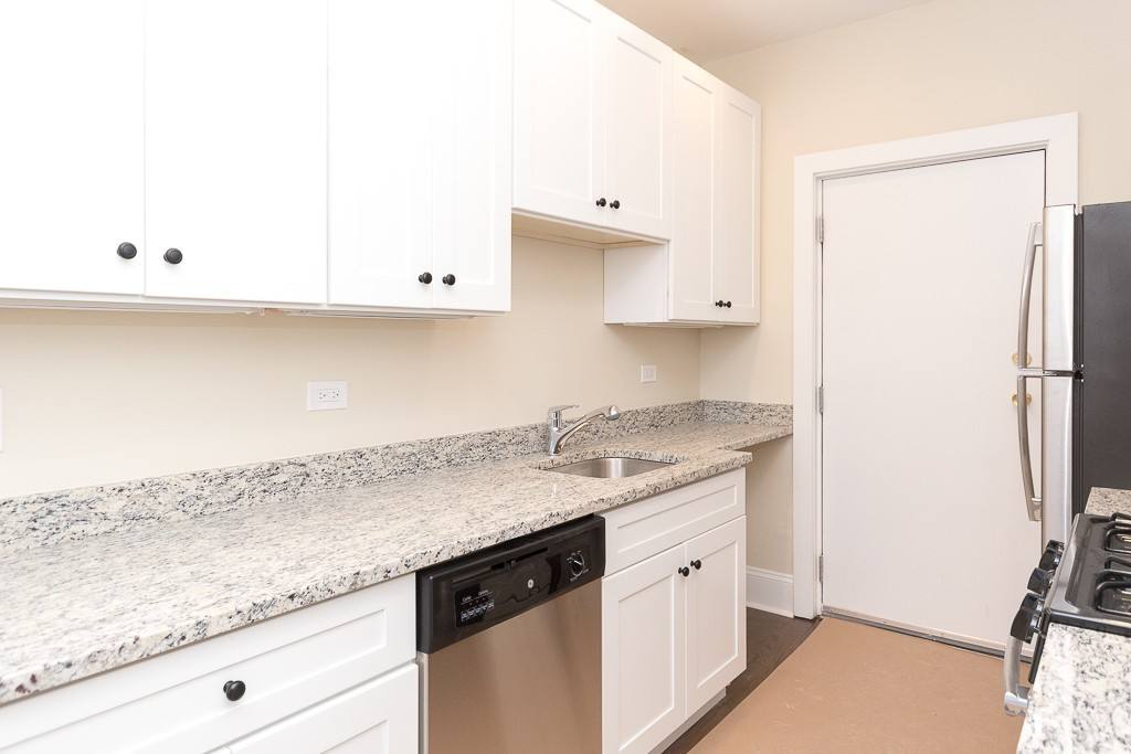 Apartment for rent at 1358 52nd #NA8, Chicago, IL 60615