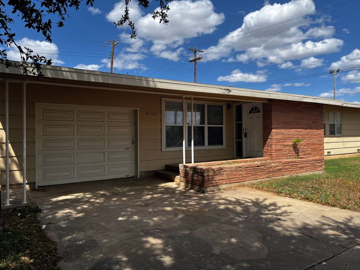 House for rent at 2502 Rice Ave, San Angelo, TX 76904