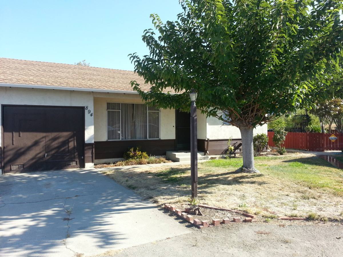 Apartment for rent at 850-898 Holmes St, Livermore, CA 94550