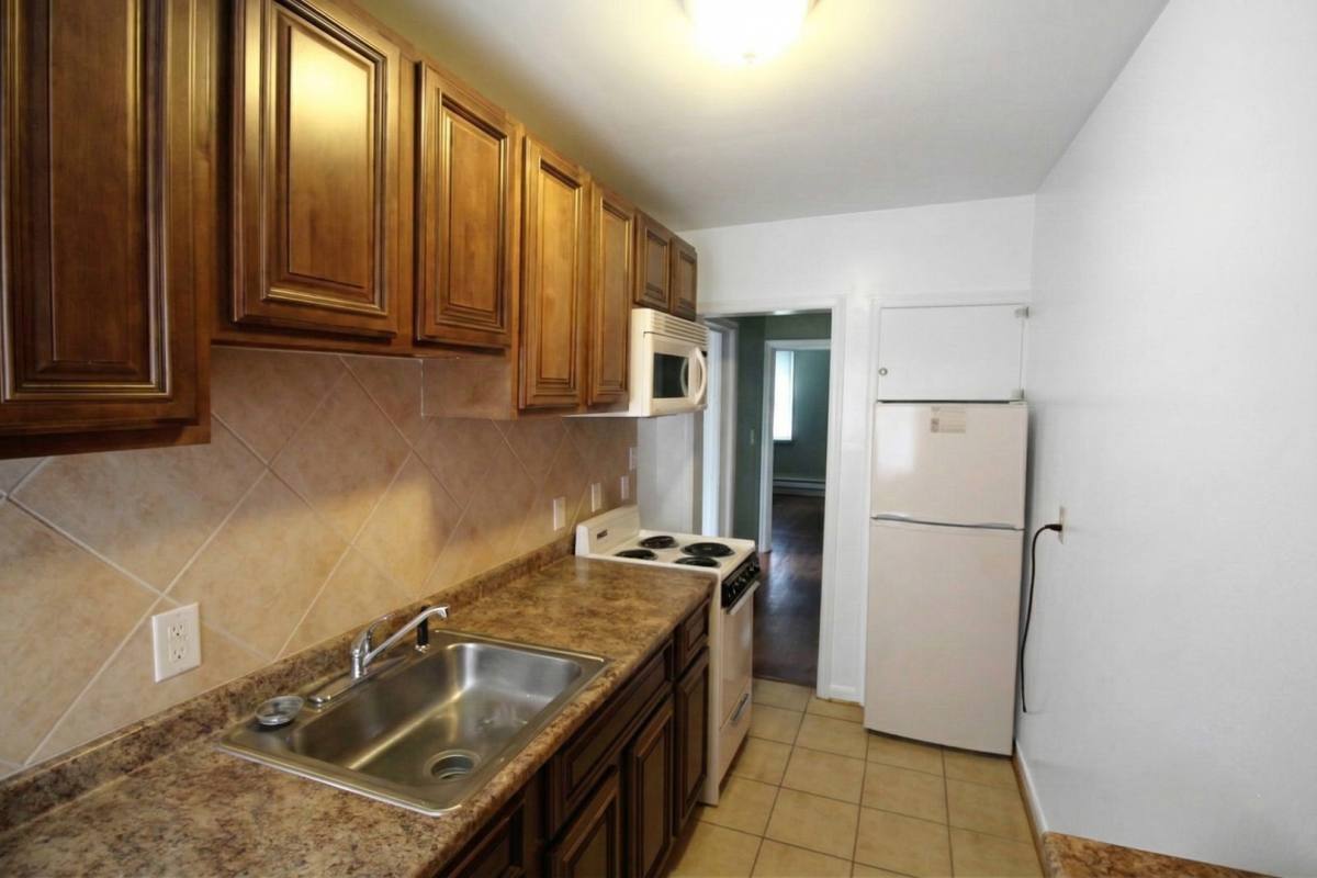 Apartment for rent at 4111 8th St, Brooklyn, MD 21225