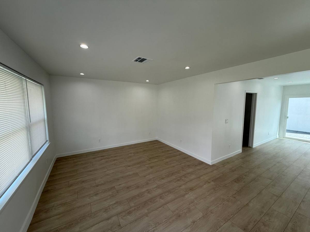 Apartment for rent at 16918 Bassett St, Van Nuys, CA 91406