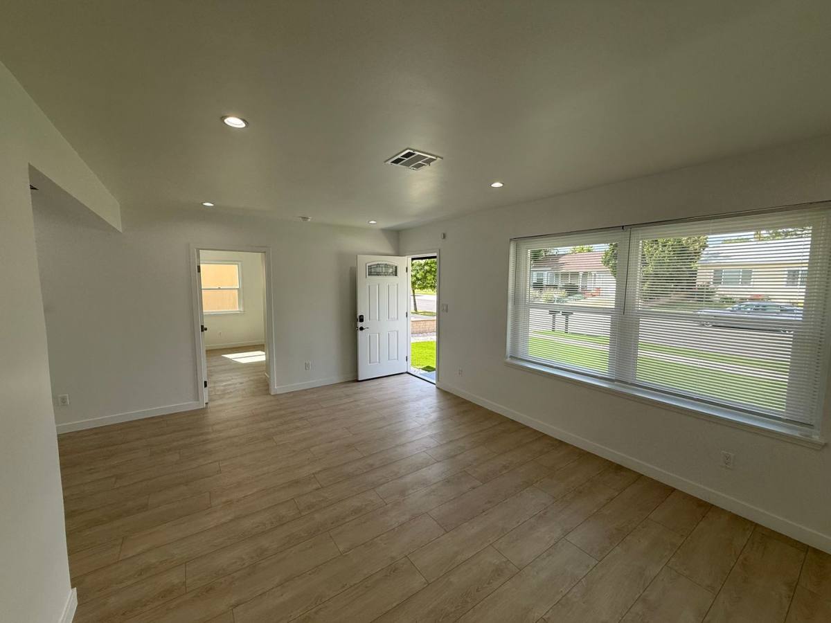 Apartment for rent at 16918 Bassett St, Van Nuys, CA 91406