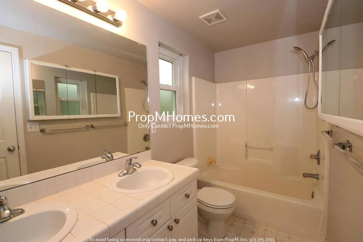 House for rent at 20674 SW Nantucket Lane, Beaverton, OR 97006