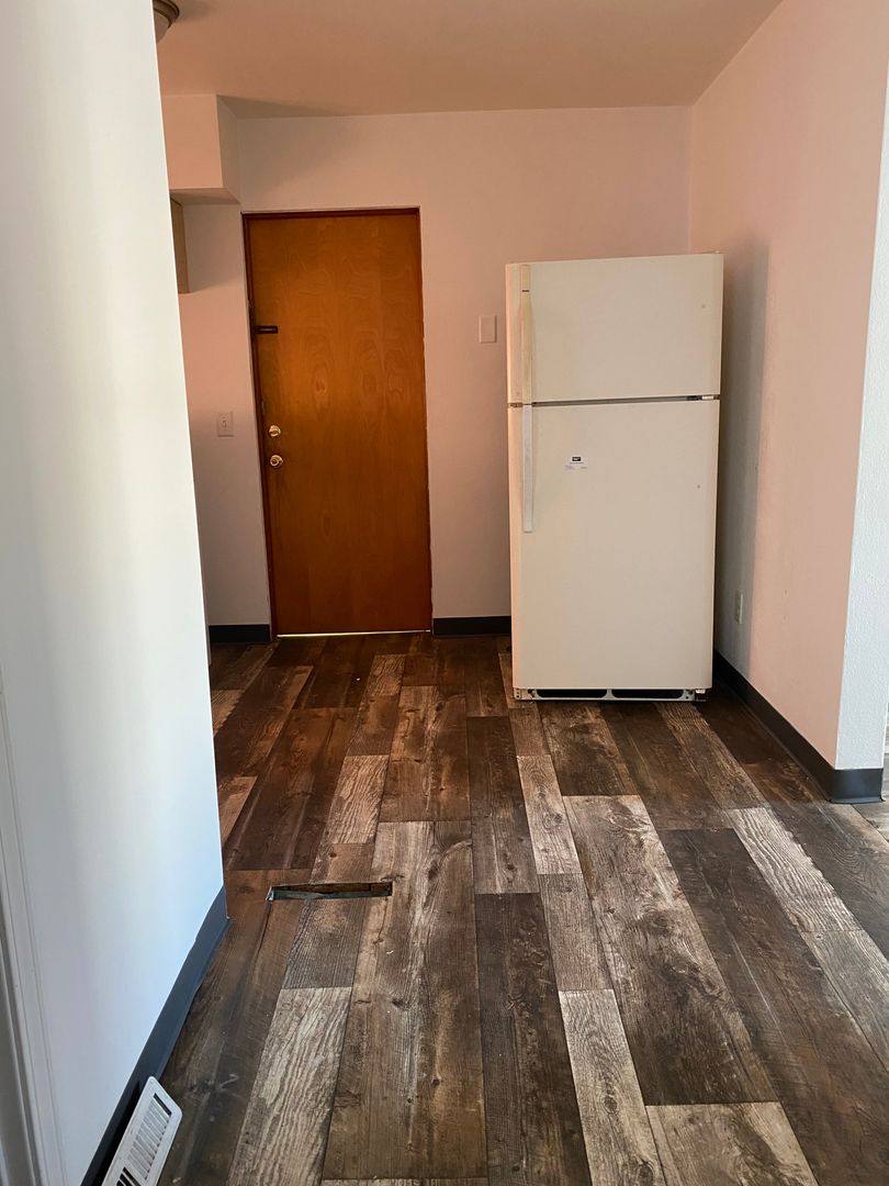 Apartment for rent at 221-231 Miriam, Waterloo, IA 50702