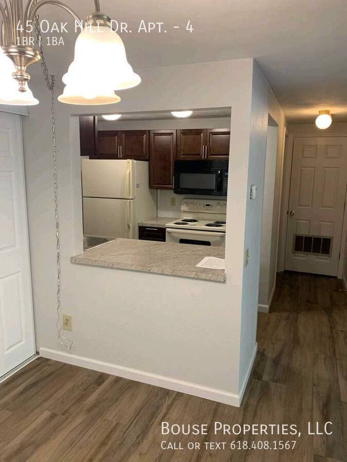 Apartment for rent at 45 Oak Hill Dr #4, Belleville, IL 62223