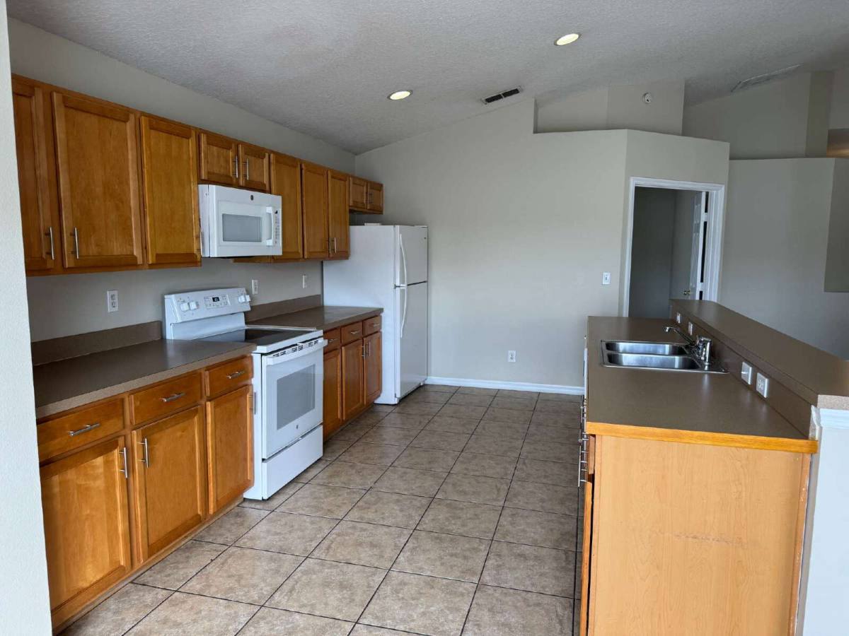 4604 Woodford Dr, Kissimmee, FL 34758 - House for Rent - Image 10