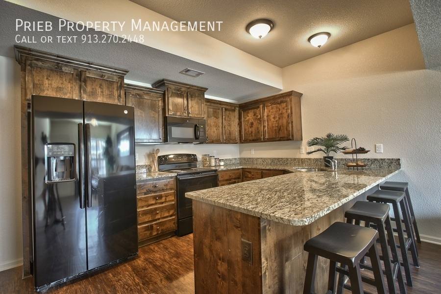Townhouse for rent at 22165 W 124th Terrace #BUILDING 1, Olathe, KS 66061