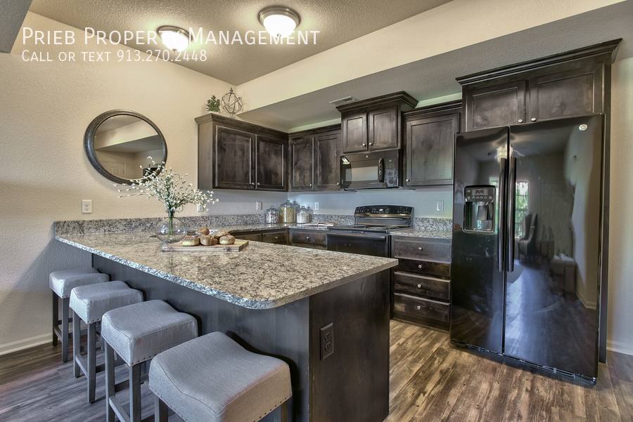 Townhouse for rent at 22165 W 124th Terrace #BUILDING 1, Olathe, KS 66061