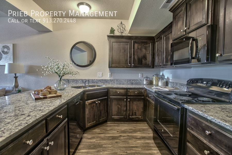 Townhouse for rent at 22165 W 124th Terrace #BUILDING 1, Olathe, KS 66061