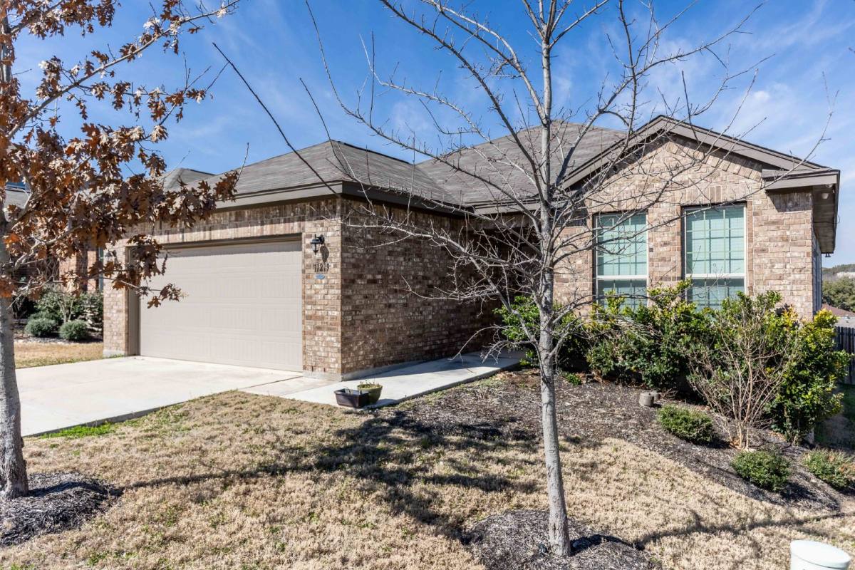 House for rent at 11219 Pomona Park Dr, San Antonio, TX 78249