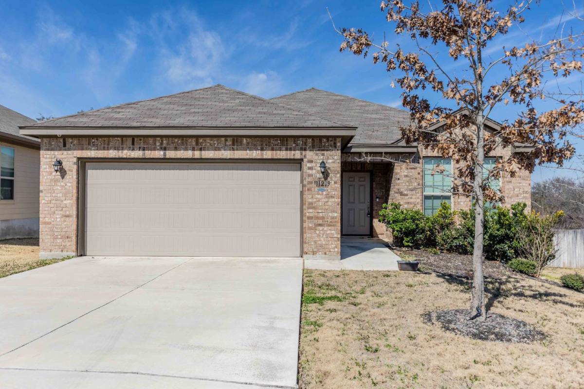 House for rent at 11219 Pomona Park Dr, San Antonio, TX 78249
