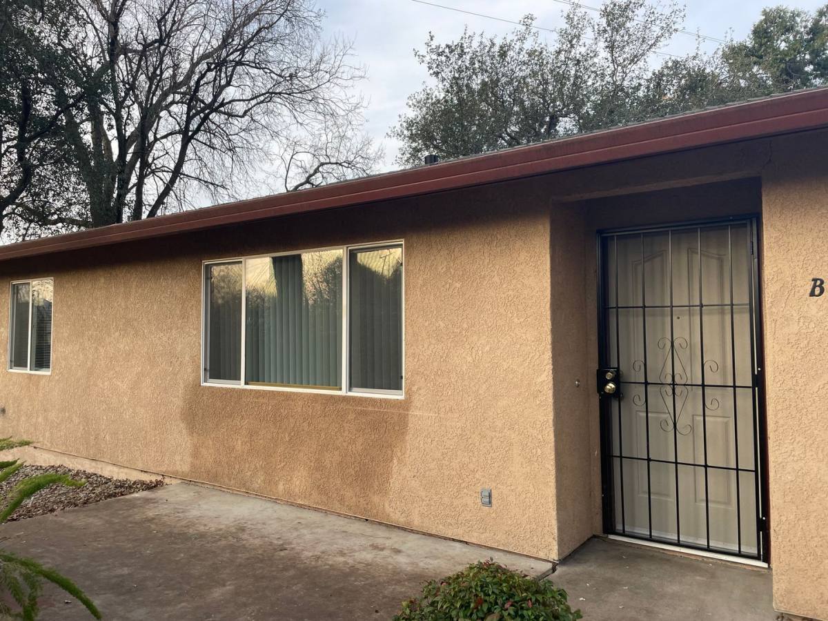 Apartment for rent at 1067 S St, Redding, CA 96001