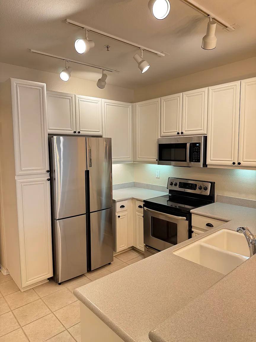 Condo for rent at 350 K St #509, San Diego, CA 92101