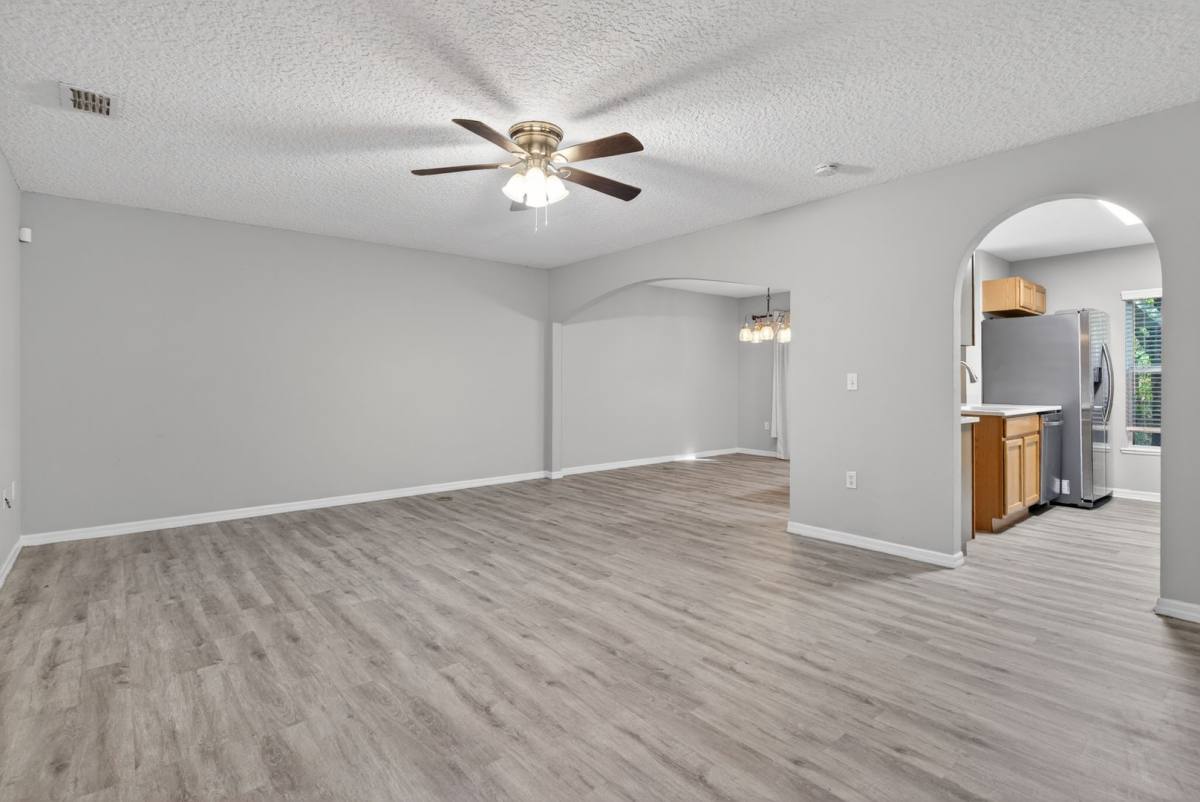 Townhouse for rent at 11816 Lake Bend Circle, Jacksonville, FL 32218