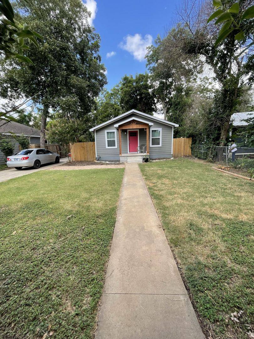 House for rent at 1906 S Pine St, Georgetown, TX 78626