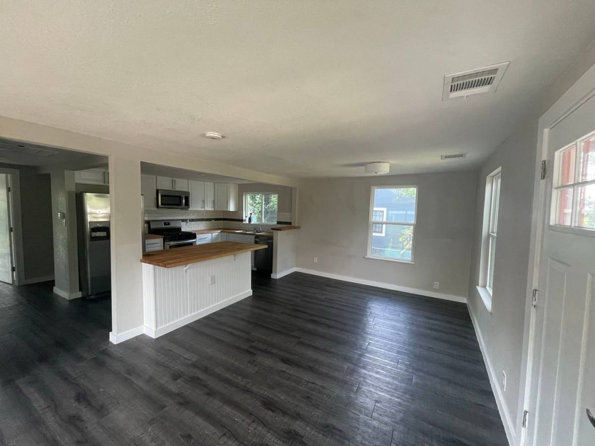 House for rent at 1906 S Pine St, Georgetown, TX 78626