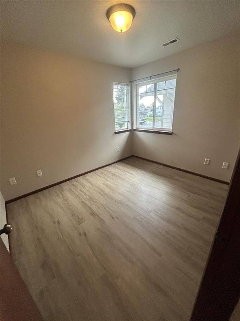 Apartment for rent at 330 332 Garfield St, Sumas, WA 98295